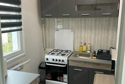 Garsonieră decomandată în Petros - 4