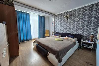 Casă cu 6 camere cu Teren 300 Mp în Eforie - 2