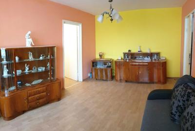 Apartament cu 2 camere semidecomandat în Cedonia