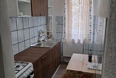 Apartament cu 3 camere decomandat în Central - 8