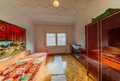 Vila superba, P+E, Cuvin, 9 camere, 200 mp si teren 1300 mp plus anexa 3 camere - 16