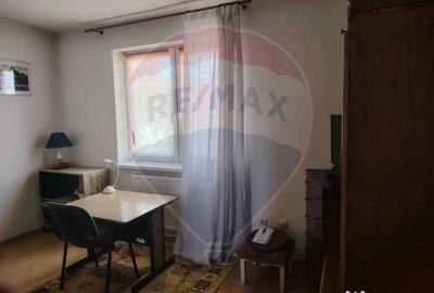 Casă cu 8 camere cu Teren 800 Mp în Central - 14