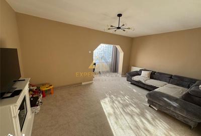 Apartament cu 3 camere decomandat în Traian - 13