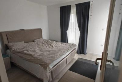 Casă cu 5 camere cu Teren 1100 Mp în Central - 1