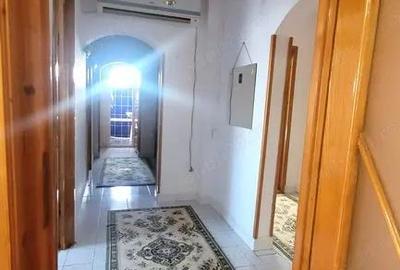 Apartament cu 4 camere decomandat în Viziru 3