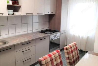 Apartament cu 3 camere decomandat în Central - 2