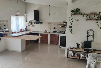 Casa langa oras la 10 minute - 1