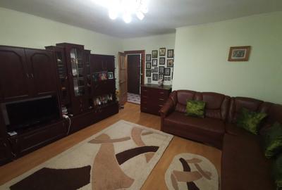 Garsoniera confort sporit in bloc de apartamente - 2