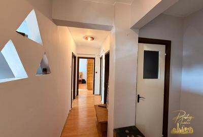 Apartament cu 3 camere de inchiriat in zona Cantemir - Oradea