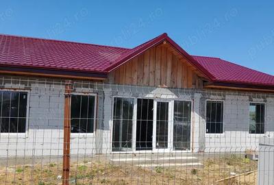 Vand casa la rosu Mosneni Comuna 23 August plus teren 1000 mp - 1