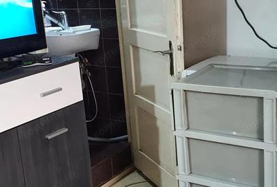 Vand spatiu comercial in Deva, zona 1 Decembrie (Ultracentral), suprafata utila 49,18 mp, vitrina - 5