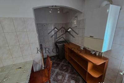 Apartament cu 3 camere decomandat în Răcădău - 5