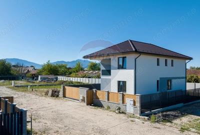 Casa / Vila cu 5 camere de vanzare - 12