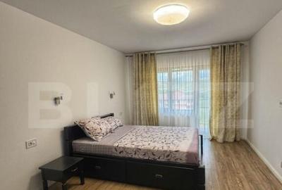Apartament de vanzare, cu 3 camere, 82 mp, zona scolii - 6
