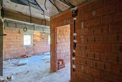 Apartament cu 3 camere decomandat în Uverturii - 7