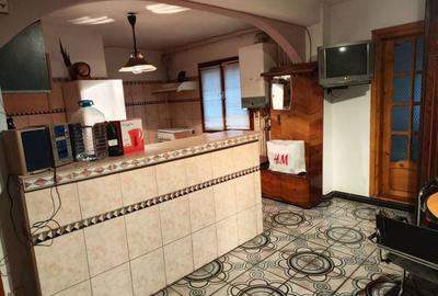 Apartament cu 4 camere decomandat în Micro 3 - 1