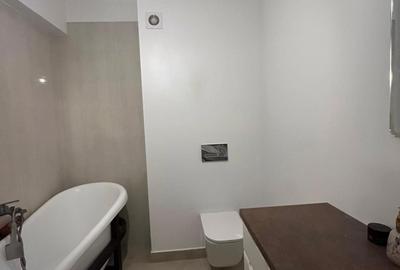 Apartament cu 3 camere decomandat în Livezeni - 7