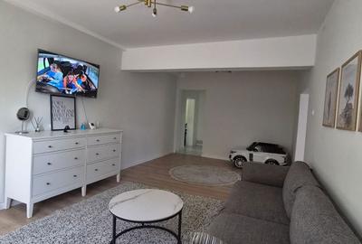 Casă individuală cu 4 camere cu Canalizare în Central - 6