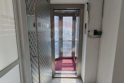 Birou, de 450 mp, în Central - 9