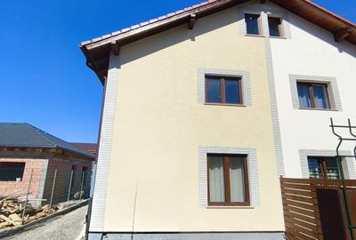 Duplex cu 4 camere cu Teren 300 Mp în Exterior Est - 2