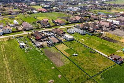 Casă cu 3 camere cu Garaj în Turnu - 3