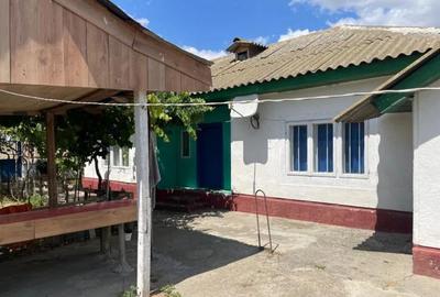 Casa cu teren 4000mp