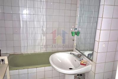 Apartament cu 2 camere decomandat în Călărași - 2