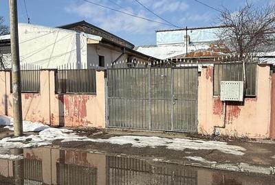 Casă cu 2 camere cu Teren 150 Mp în Rahova - 1