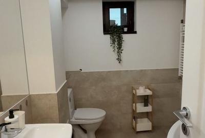 Apartament cu 2 camere decomandat, mobilat în Unirii