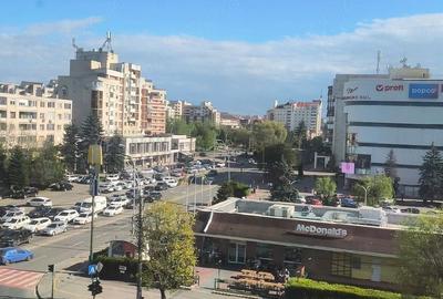 Apartament cu 2 camere decomandat în Ultracentral