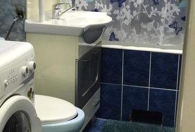 Apartament cu 3 camere decomandat în Zărnești - 2