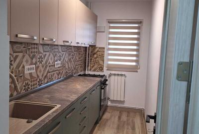 Garsonieră decomandată în Sud