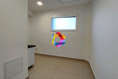 Spațiu comercial, de 36 mp, în Astra - 7