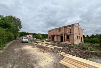 A/1638 De vanzare casa tip duplex in Mure? - Livezeni - 1