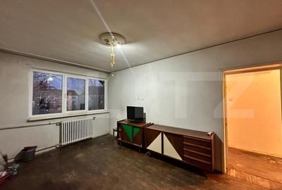 Apartament cu 3 camere semidecomandat în Rovine - 2