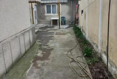 Casă cu 6 camere cu Teren 170 Mp în Tomis I - 10