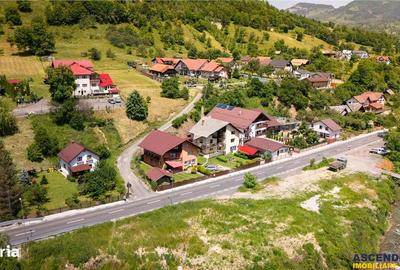 Casă cu 8 camere cu Teren 685 Mp în Moieciu - 5