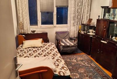 Vand apartament zona Torontalului Str. Brandusei - 11