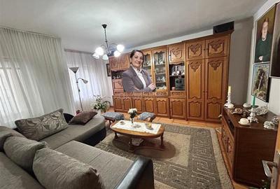 Apartament cu 3 camere decomandat, mobilat în Central - 1