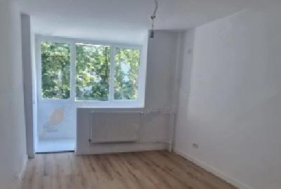 1 Decembrie 1918 metrou Ozana,bl.reabilitat 3/4 renovat, balcon ,totul nou. - 2