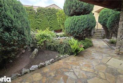 Casă cu 6 camere cu Teren 700 Mp în Vama - 14