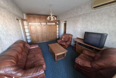 Apartament cu 4 camere semidecomandat în Ultracentral