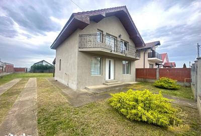 Casă cu 4 camere cu Canalizare în Sântandrei - 2