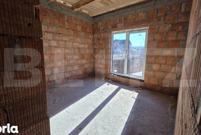 Casă cu 3 camere cu Teren 500 Mp în Unirea - 13