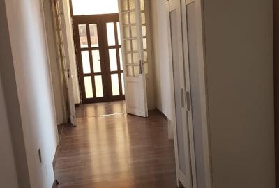 Apartament cu 3 camere semidecomandat în Parcul Carol - 4