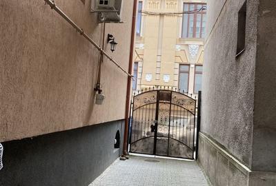 Casă individuală cu 6 camere cu Canalizare în Ultracentral - 2