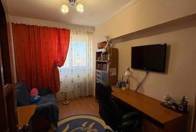Apartament cu 3 camere decomandat în Micro 18 - 4