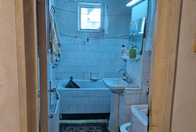 Apartament cu 3 camere decomandat în Drăgășani - 3