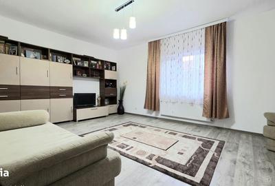 Casă cu 4 camere decomandat în Central - 2