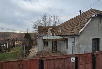 Casa cu Teren 1 440 Mp De Vanzare, Sat Seuca, Com. Ganesti - 2